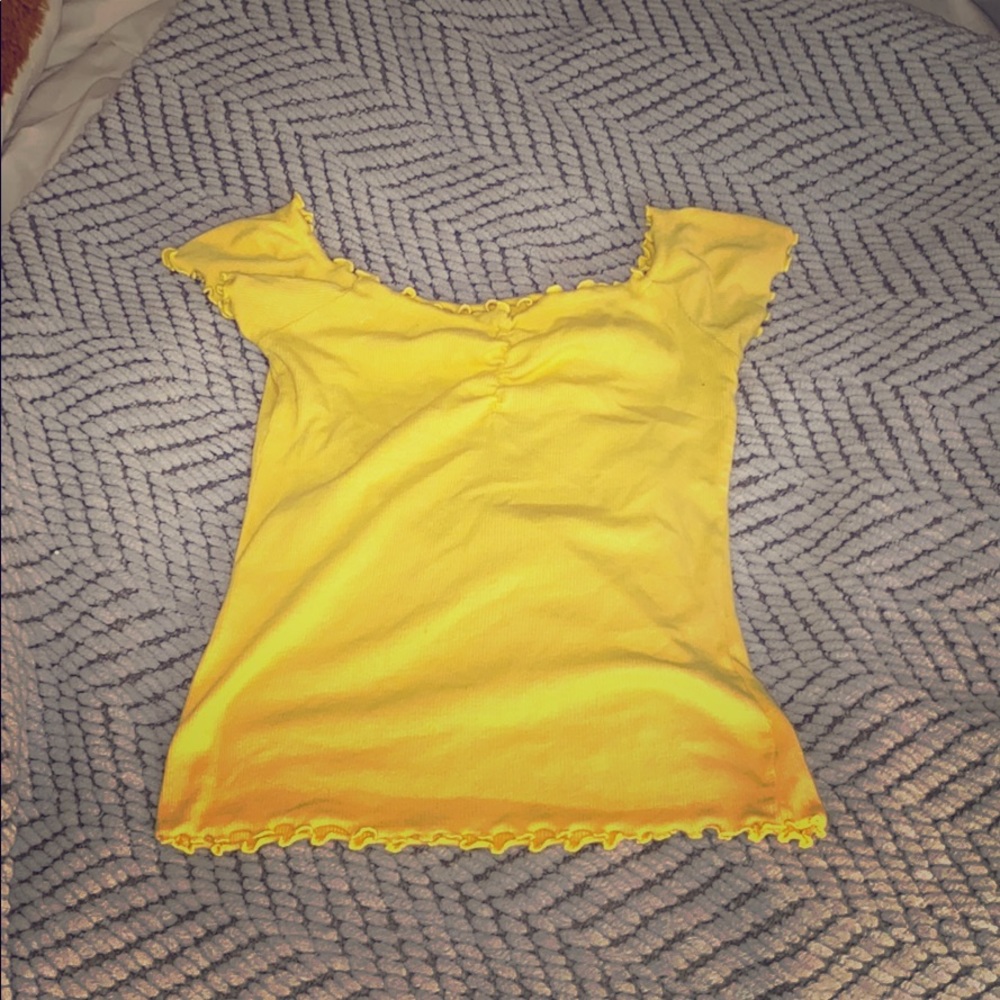 Yellow Hollister top